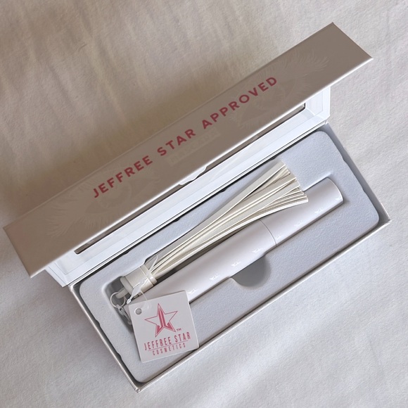 Jeffree Star Approved White “Powder” Mascara - Picture 2 of 4